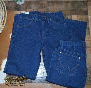 Cowboy Cut Original Fit - Prewashed Indigo{13MWZPW}

Original Fit
High Rise Waist
Fits Over Boots
Classic Back Pocket "W" Stitching
Branded Patch
100% Cotton Heavyweight Denim